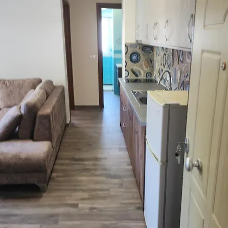Luxury Seafront Ermiri Palace Apartamento Shëngjin
